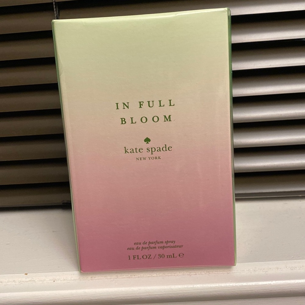 Kate Spade 💐♠️ 💐In Full Bloom Fragrance 💐♠️ 💐